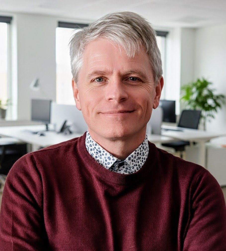 photo of Stuart Pearson