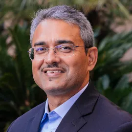 Photo of Amit Seru, pulled from GSB website