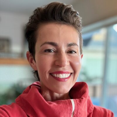 Photo of Rebecca Kahan